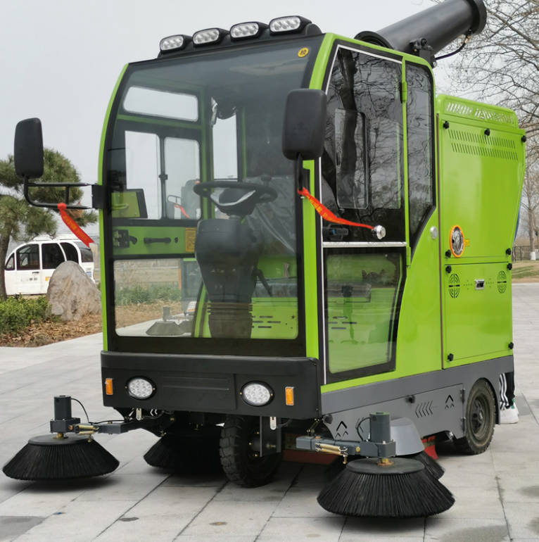 天津道路清洁广泛应用电动环卫清扫车
